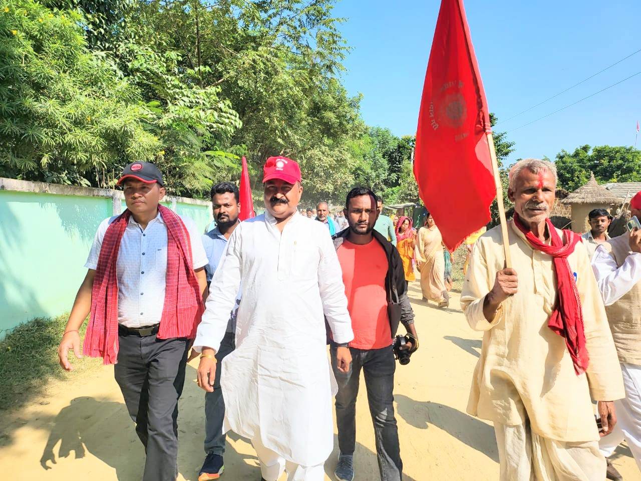पर्सा ३ बाट प्रतिनिधि सभा सदस्यका उम्मेदवार गुप्ता जनताको घरदैलोमा